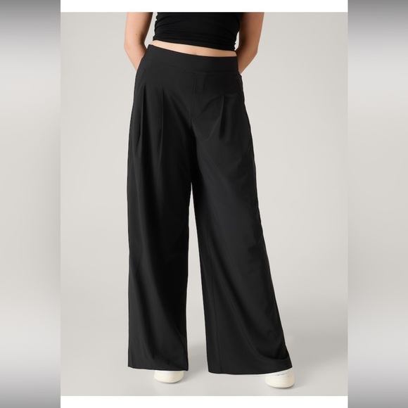 Athleta Brooklyn Heights High rise Pleated Wide Leg Pant // Black - Picture 7 of 16